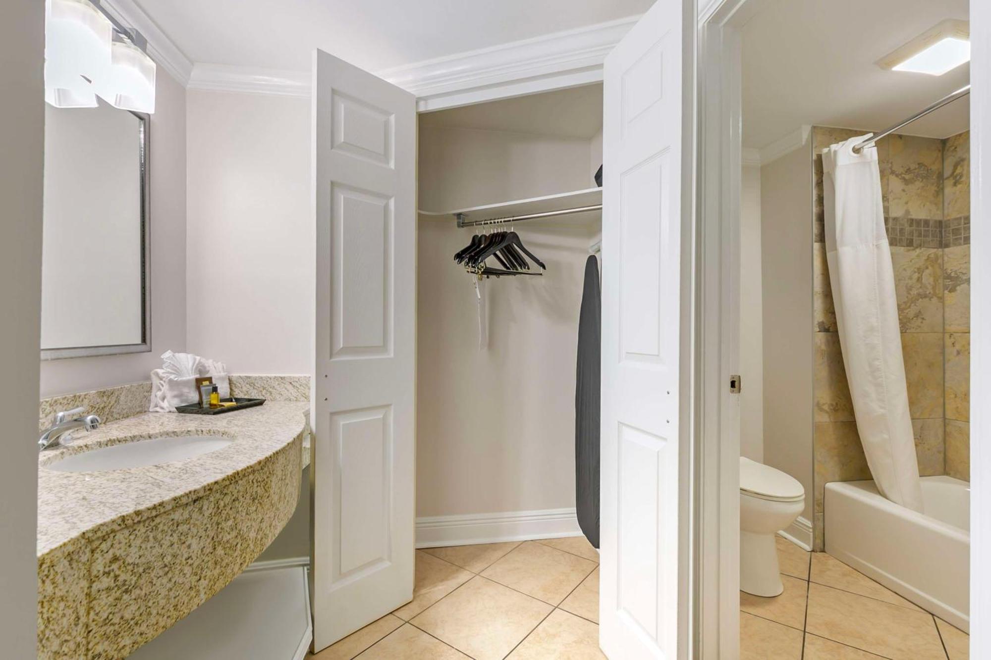 Best Western Plus Westbank Harvey Extérieur photo