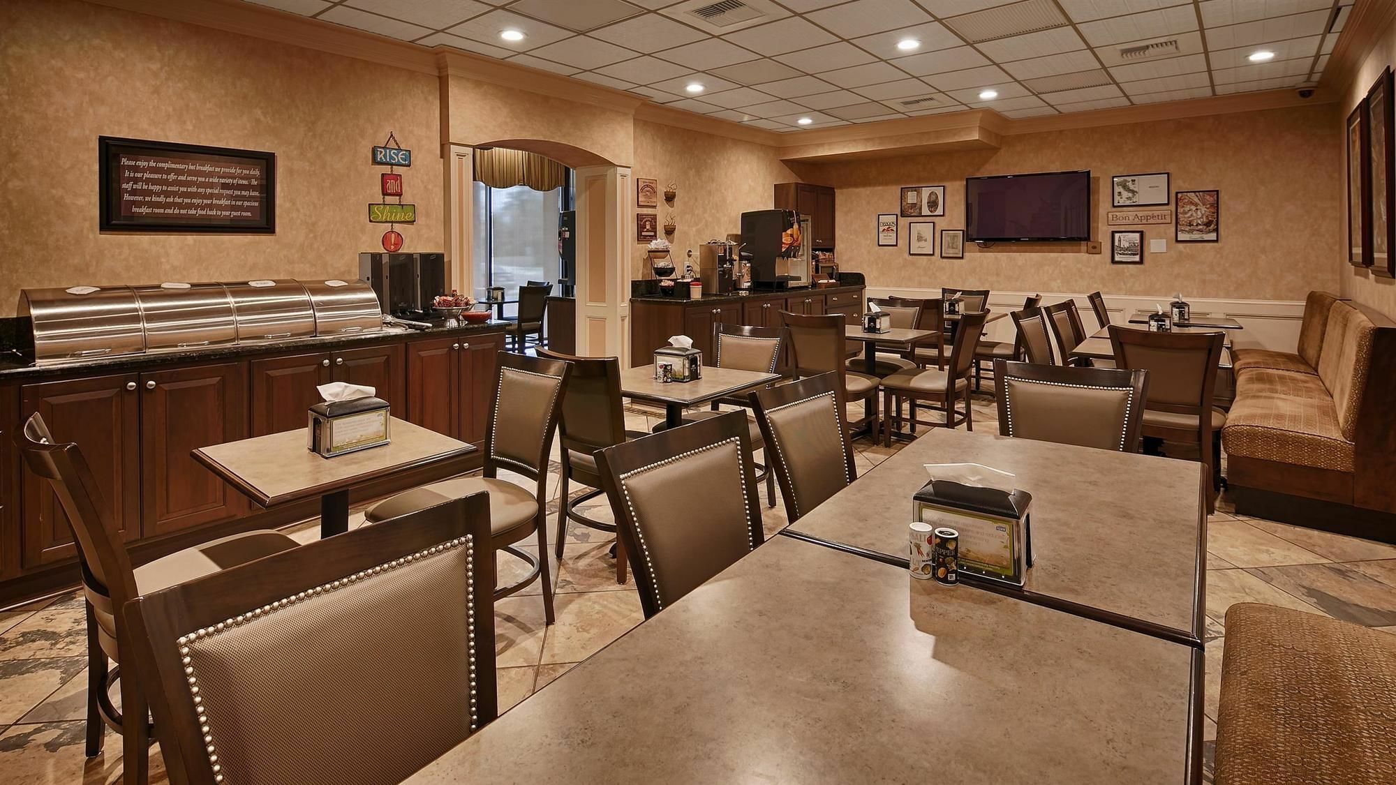 Best Western Plus Westbank Harvey Extérieur photo